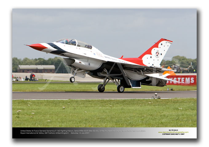 FFD-068 - United States Air Force General Dynamics F-16D Fighting Falcon - Serial AF86-0039 (Msn 5D-43), of the Thunderbirds display team