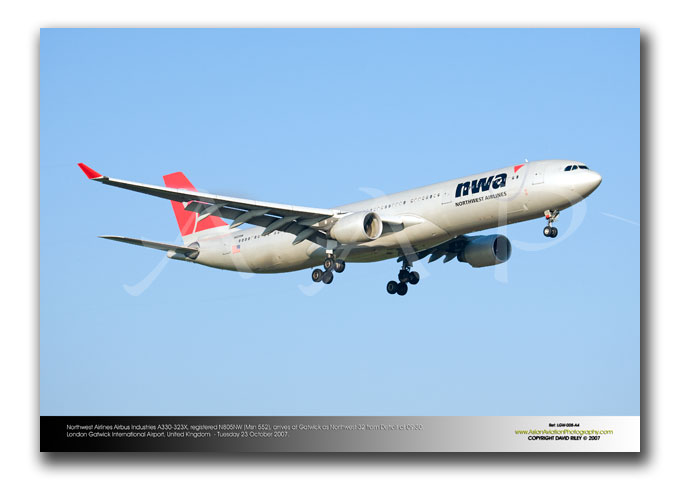 LGW-008 - Northwest Airlines Airbus Industries A330-323X - N805NW (Msn 552)